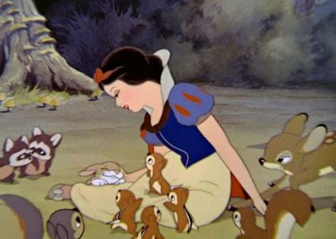 Snow White 1937, Snow White Prince, Walt Disney Princesses, Sette Nani, Snow White Disney, Disney Icons, Disney Images, Snow White And The Seven Dwarfs, The Seven Dwarfs