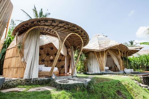 ✰ Camaya Bali Lotus - Magical Bamboo House ✰ - Cabins for Rent in Selat, Bali, Indonesia Camaya Bali, Bamboo House Bali, Bamboo Roof, Villa Modern, Bamboo Building, Bamboo House Design, Resort Architecture, Bamboo Structure, Bamboo Architecture