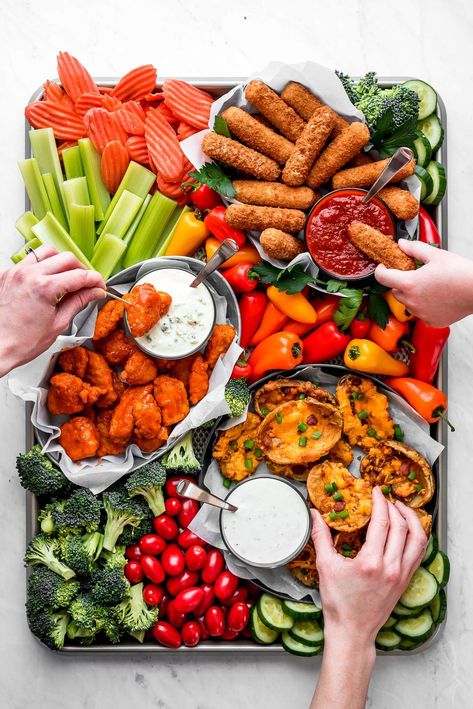 Want a snack? Grab a snack. Or a couple.  This delicious snack board with a mix of fresh veggies, dips, and easy frozen appetizers is made for both kids and adults. #appetizers #GrabASnack Snack Platters, Super Bowl Snack, Tacos Mexicanos, Frozen Appetizers, Snack Platter, Charcuterie Inspiration, Snack Board, Party Food Platters, Game Day Snacks