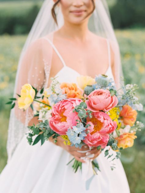 Pink Wedding Bouquet, Winter Bridal Bouquets, Colorful Bridal Bouquet, Bridal Bouquet Summer, Springtime Wedding, Purple Wedding Cakes, Summer Wedding Bouquets, Bridal Bouquet Fall, Pink Wedding Cake