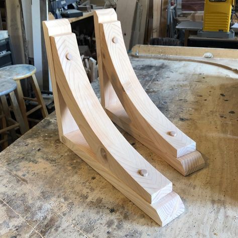 Wood corbels