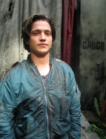 Thomas McDonell Thomas Mcdonnell, Finn Collins, Thomas Mcdonell, The 100 Poster, The 100 Characters, The 100 Cast, The 100 Show, The 1000, Cartoon Profile Pictures