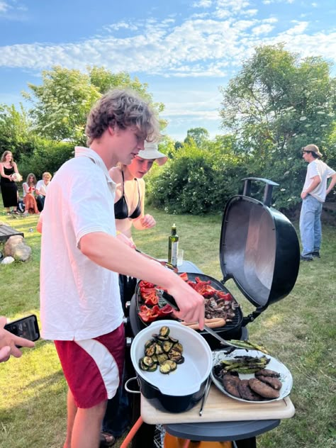 Cookout With Friends, La Fam, Jonah Hill, Friend Activities, Salty Hair, Summer Surf, Teen Life, Dream Lifestyle, Summer Bucket Lists