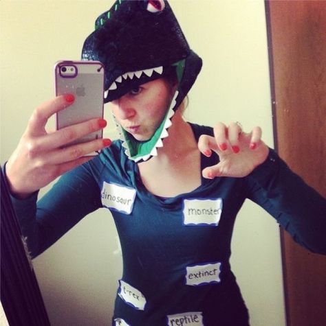 Thesaurus Punny Halloween Costume Bonnie And Clyde Halloween Costume, Pun Costumes, Punny Costumes, Punny Halloween Costumes, 2015 Halloween Costumes, Dinosaur Halloween Costume, Dino Costume, Dinosaur Halloween, Teen Halloween