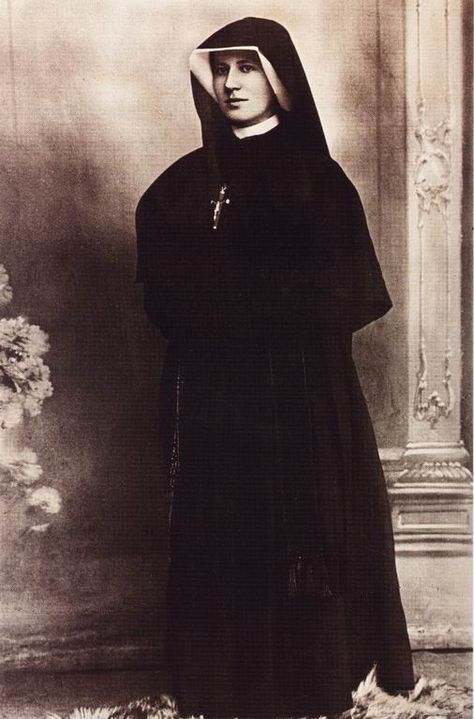 St. Faustina Kowalska St Faustina Kowalska, Divine Mercy Image, Divine Mercy Sunday, Faustina Kowalska, St Maria, St Faustina, Gods Mercy, Sacred Scripture, Bride Of Christ