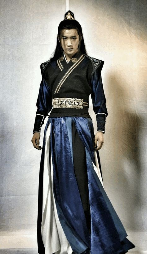 Ancient Wuxia Gong Fu Swordsman Long Robe Clothes Complete Set for Men Chinese Traditional Clothing Men, Ancient China Clothing, Asian Traditional Clothes, Japanese Traditional Clothing, China Clothes, Chinese Traditional Clothing, Chinese Clothing, Asian Outfits, Traditional Fashion