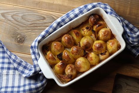 Parisian Potatoes Recipes, Parisian Potatoes, French Side Dishes, Vegetable Entrees, Easy Roasted Potatoes, Steak Side Dishes, Stuffed Potato Balls, Potato Recipes Side Dishes, Potato Sides