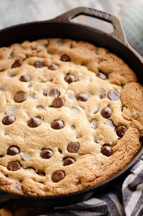 It doesn't get much better than this Skillet Chocolate Chip Cookie for an easy and absolutely delicious dessert recipe. A chewy salted chocolate chip cookie is caramelized around the edges from a cast iron skillet for the perfect texture. Giant Skillet Cookie, Cast Iron Skillet Choc Chip Cookie, Chocolate Chip Cookie Pazooki, Oatmeal Skillet Cookie, 12 Inch Cast Iron Skillet Cookie, Mini Cast Iron Skillet Cookie Recipe, Dutch Oven Chocolate Chip Cookie, Choc Chip Cookie Pie, Chocolate Chip Cookie In Cast Iron Pan