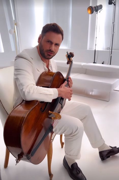 Bradley Cooper Young, Stephan Hauser, Cello Photo, Gym Membership Card, 2 Cellos, Cello Photography, Urban Photography Portrait, Apple Store Gift Card, Stjepan Hauser