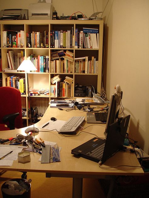 Writer's Office, Study Focus, Ikea Home Office, Apartemen Studio, Writers Desk, Deco Studio, Study Organization, Ikea Home, Messy Room