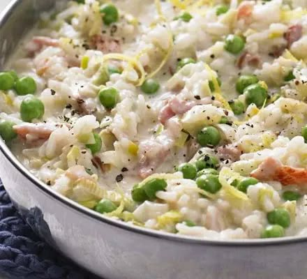 Oven-baked leek & bacon risotto recipe - BBC Good Food Bacon Risotto, Risotto Recipes, God Mat, Bbc Good Food Recipes, Jambalaya, World Recipes, Food Magazine, Main Meals, Oven Baked