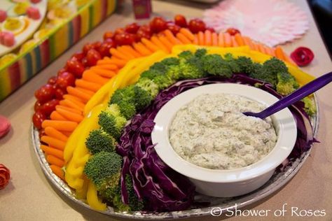 Veggie Tray Ideas, Rainbow Baby Shower Ideas, My Little Pony Party Ideas, Mlp Party, Pony Party Ideas, 4de Verjaardag, Noahs Ark Baby Shower, Rainbow Party Ideas, Rainbow Unicorn Party