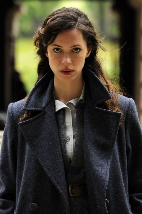 Rebecca Hall in 'The Awakening', 2011. Girl Book Characters, The Hunting Party, Feminine Tomboy, Rebecca Hall, Mysterious Girl, Female Character Inspiration, Production Design, Story Inspiration, Book Girl