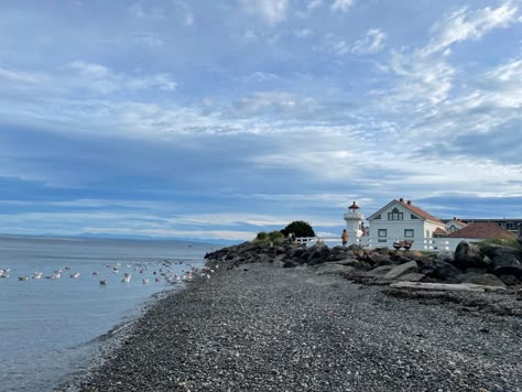 Seattle Beach Aesthetic, Houses In Seattle, Washington State Summer, Seattle Washington Aesthetic, Seattle Vibes, Rainy Washington, Washington Aesthetic, Seattle Beach, Seattle Aesthetic