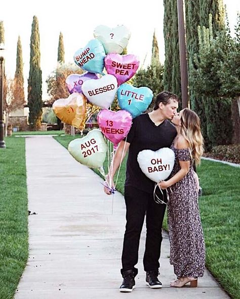 Sweetheart Candy Balloons Baby Announcement Idea Valentines Baby Announcement, Winter Pregnancy Announcement, Grandparents Valentines, Baby Announcement Ideas, Valentines Pregnancy Announcement, Pregnancy Announcement Photoshoot, Sweetheart Candy, Candy Balloons, Creative Pregnancy Announcement