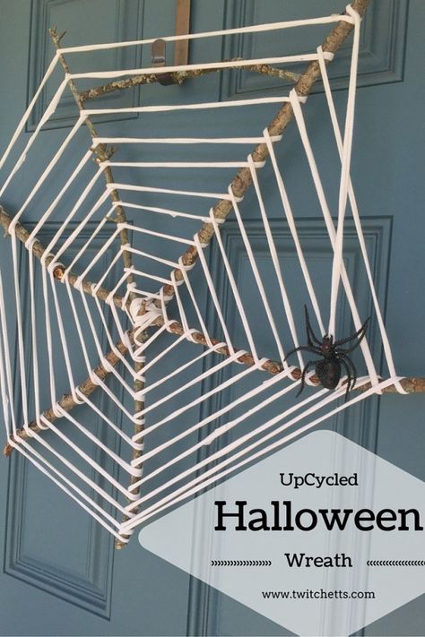 How to make a string and stick spider web – Recycled Crafts Stick Spider, Spider Web Wreath, Halloween Spider Decorations, Spider Decorations, Homemade Halloween Decorations, Diy Halloween Decor, Hallowen Costume, Halloween Door Decorations, Halloween Tags