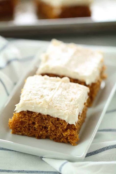 Raw Vegan Carrot Cake, Best Pumpkin Bread Recipe, Carrot Cake Bars, Pumpkin Squares, Vegan Carrot Cake, Pumpkin Sheet Cake, Pumpkin Cake Recipes, Vegan Carrot Cakes, Best Carrot Cake