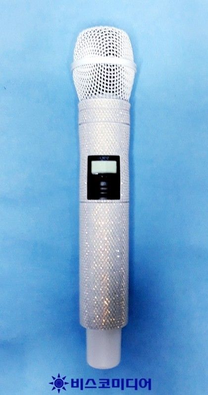 White Microphone, Custom Microphone, Crystal Microphone, Music Mic, Ear Monitors, Singing Career, Microphone Stand, In Ear Monitors, Music Accessories