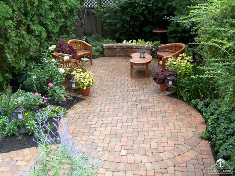 Circular Patio, Brick Paver Patio, Pavers Backyard, Brick Patio, Garden Paving, Patio Plants, Brick Patios, Backyard Inspo, Backyard Garden Design