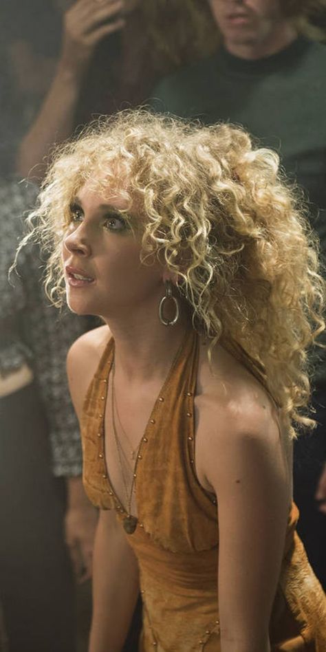 Bangstyle Hair, Hair Bang, Curly Blonde Hair, Juno Temple, Cooler Style, Curly Bangs, Hairstyle Women, Curly Hair With Bangs, Heat Damage