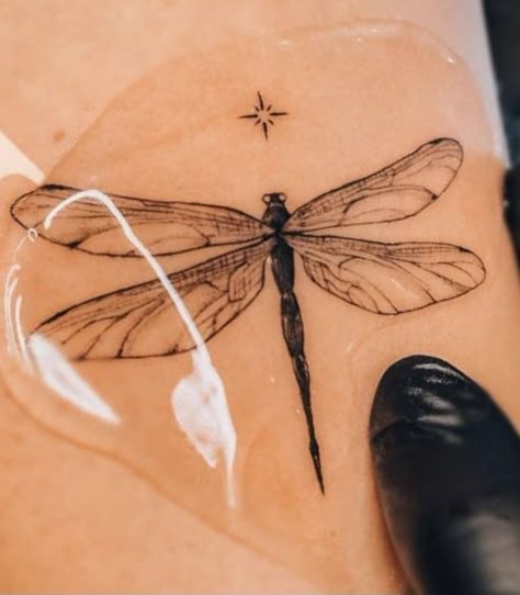 Dragonfly And Sun Tattoo, Shaded Dragonfly Tattoo, Tatted Girl, Chaos Tattoo, Tattoo Baby, Piercing And Tattoo, Father Tattoos, Hip Tattoos, S Tattoos