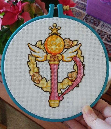 Item Photography, Geeky Cross Stitch Patterns, Moon Cross Stitch, Love And Beauty, Anime Embroidery, The Sailor, Sailor Venus, Pixel Pattern, Pixel Art Pattern