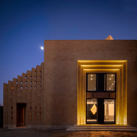 Basuna Mosque / Dar Arafa Architecture | ArchDaily Islamic House, Modern Islamic Architecture, Modern Mosque, Masjid Design, Mosque Design Islamic Architecture, Luxor Hotel, Egyptian Architecture, Mosque Design, Facade Lighting