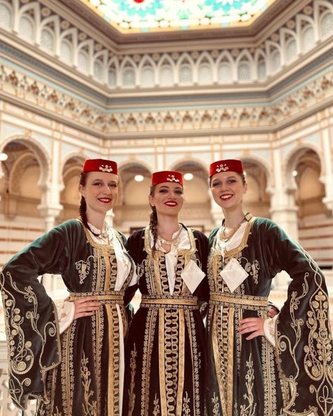 Bosnian Traditional Clothing, Bosnian Clothing, Steppe Culture, Bosnian Culture, Balkan Aesthetic, Greek Soldier, Festive Attire, Bosnia Herzegovina, Folk Clothing