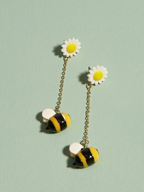 Daisy Decor, Anting Manik, Weird Jewelry, Diy Earrings Polymer Clay, Chain Drop Earrings, Tanah Liat, Polymer Clay Jewelry Diy, Funky Earrings, Bee Earrings