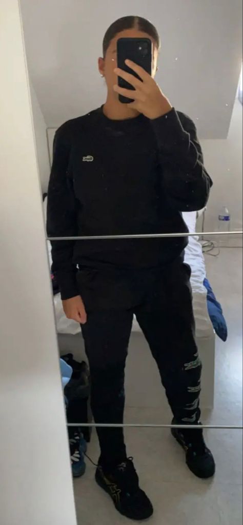 Fake Outfit Story, Ensemble Lacoste, Lacoste Tracksuit, Zara Drip, Outfits Streetwear, Pink Girly Things, Ideas For Instagram Photos, Spring Summer Outfits, School Outfits