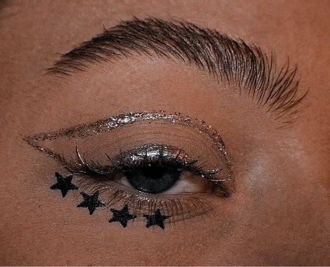 Black Star Eye Makeup, Black Eye Makeup, Star Eyes, Star Makeup, Scorpio Moon, Body Skin Care Routine, Makeup Eyeliner, Black Star, Eye Black