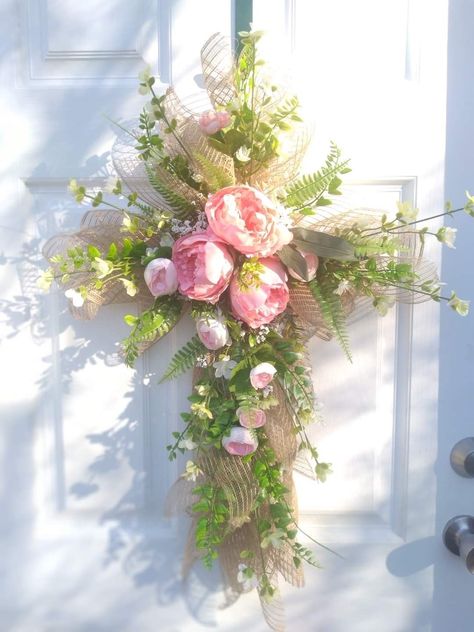 Floral Cross Arrangement, Cross Wreaths For Front Door Diy, Cross Door Wreath, Easter Cross Decor, Cross Wreaths For Front Door, Cross Flower Arrangement, Cross Wreaths, Easter Cross Wreath, Easter Wreath Cross