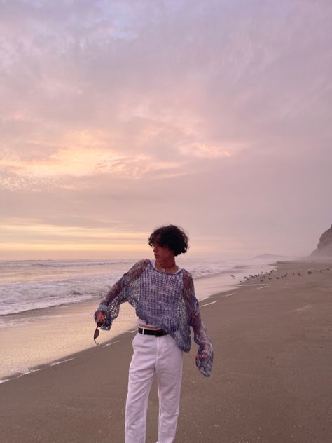 Fits inspo beach summer Siren Aesthetic Outfit Male, Mermaidcore Men, Merman Outfits, Mermaidcore Fashion, Festival Clothes Men, Mermaid Boy, Siren Core, Character Vibes, People References