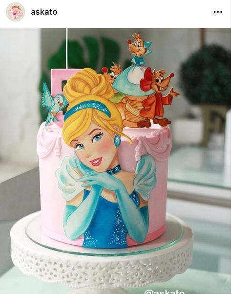 Cinderella Cake Ideas, Cinderella Cake Designs, African Cake, Prince Cake, Disney Princess Cake, Birthday Party Cups, Cinderella Cake, Unique Birthday Cakes, Cupcake Cake Designs