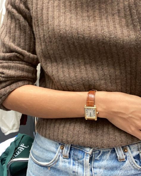 Emily Oberg on Instagram: “Subtle” Cartier Watches Women, Emily Oberg, Watch With Leather Strap, Brown Leather Watch, Tank Outfit, Cartier Tank, Cartier Watch, Watches Women Fashion, Old Money Aesthetic