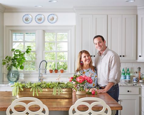 Farmer Decor, Cupboard Colours, James Farmer, Inspirational Homes, Southern Interior, Family Cottage, Brick Cottage, Colorful House, Southern Cottage