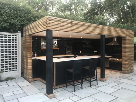 Grill Outdoor, Outdoor Kitchen Decor, Kitchen Design Diy, Outdoor Bbq Kitchen, Back Garden Design, Bar And Grill, Backyard Bar, Outdoor Living Design, Garden Area