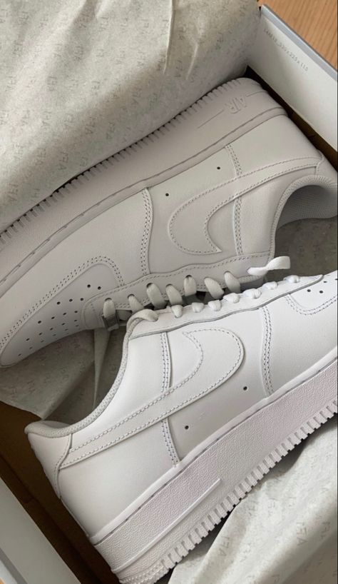 ig : adrien.prstt Aesthetic Sport Shoes, Nike Air Force 1 Aesthetic, Air Force 1 Aesthetic, Zapatillas Aesthetic, Nike White Shoes, Air Force Outfit, Af1 White, Nike Shoes Air Force, Basic Shoes