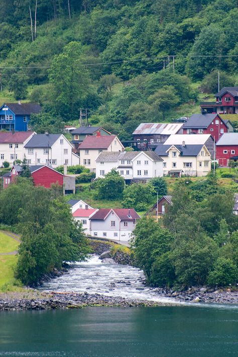 Stavanger, Bergen