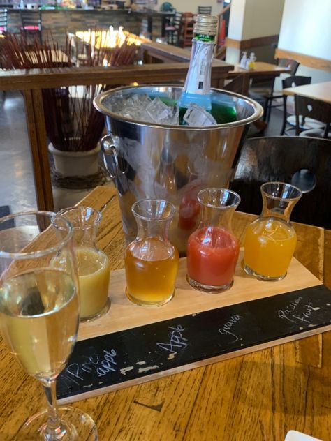 Mimosa flight - Champagne, juices (pineapple, apple, guava, passion fruit) Mimosa Aesthetic, Mimosa Flight, Nice Drinks, Pop Up Dinner, Future Ideas, Pineapple Juice, Passion Fruit, Mimosa, Alcoholic Drinks