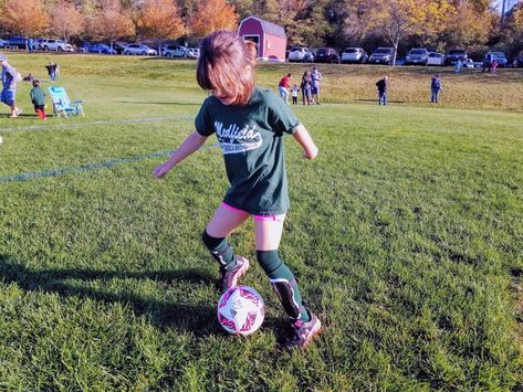 1st Grade Soccer Drills, Soccer Coach Outfit, U7 Soccer Drills, U6 Soccer Drills, U8 Soccer Drills, Soccer Warm Up Drills, Coaching Kids Soccer, Soccer Lessons, Soccer Practice Plans