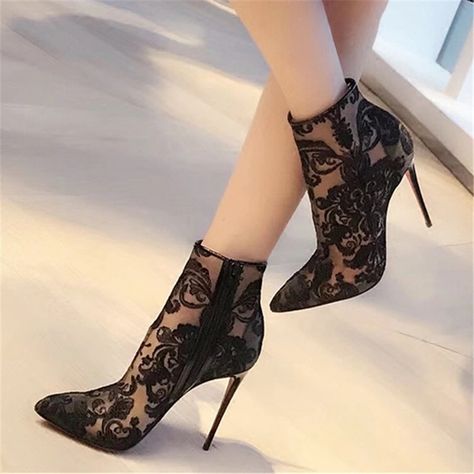 Gothic Heels, Whimsical Shoes, Fancy Heels, Fairy Shoes, Mode Shoes, Heels Aesthetic, Fashion Shoes Heels, Shoes Heels Classy, Coban