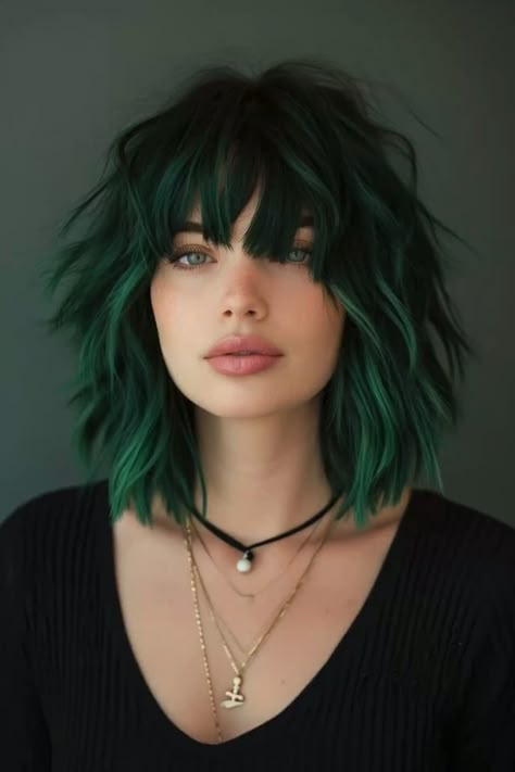 Black And Green Hair Short, Medium Length Alternative Hair, Unnatural Hair Color Ideas, Aria Hair, Unnatural Hair Color, Edgy Teen, Haircut And Color, Hair 2024, Fun Hair