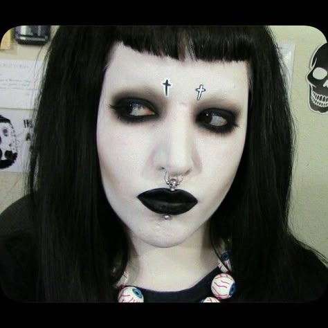 Drac Makens, Summer Goth, Alt Makeup, Goth Look, Gothic Makeup, Goth Women, Dark Makeup, Goth Beauty, Goth Makeup