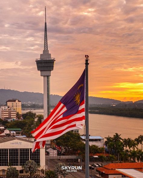 Malaysia Flag Waving Video, Bendera Malaysia Aesthetic, Malaysia Flag Aesthetic, Malaysia Wallpaper, Malaysia Culture, Malaysia Aesthetic, Flag Of Malaysia, Malaysia Merdeka, Malaysian Flag