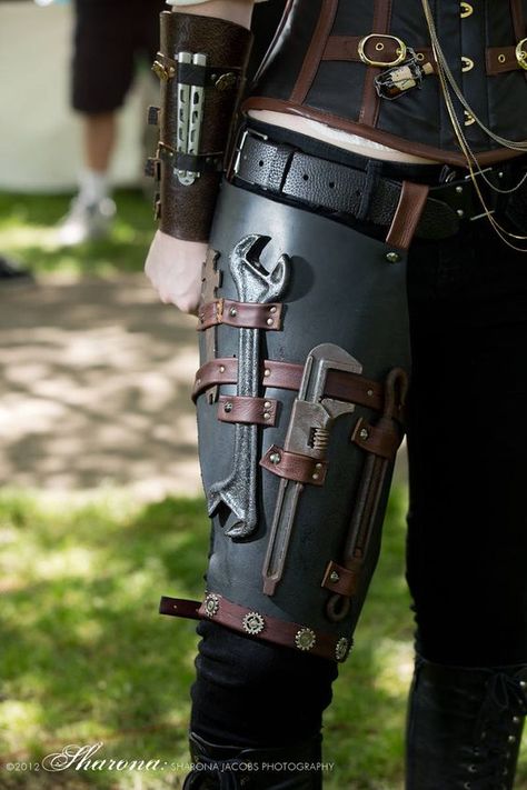 steamxlove:  Sharona Jacobs Photography Mode Steampunk, Steampunk Festival, Style Steampunk, Steampunk Cosplay, Steampunk Diy, Steampunk Accessories, Victorian Steampunk, Steampunk Costume, Gothic Steampunk