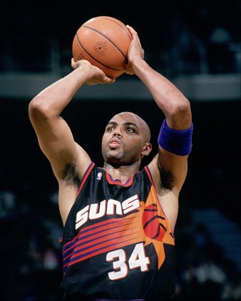 Charles Barkley Suns, Suns Wallpaper, His Ring, Best Nba Players, Basketball Baby, All Nba Teams, Charles Barkley, Basketball Star, Nba Legends