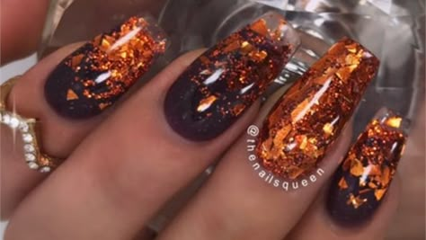 Glow-in-the-Dark Thanksgiving Nails Glow In The Dark Fall Nails, Opera Nails, Thanksgiving Acrylic Nails, Thanksgiving Nails Fall, Holiday Nails Thanksgiving, Dark Nail Designs, Nails Grunge, Thanksgiving Nail Designs, Thanksgiving Nail Art