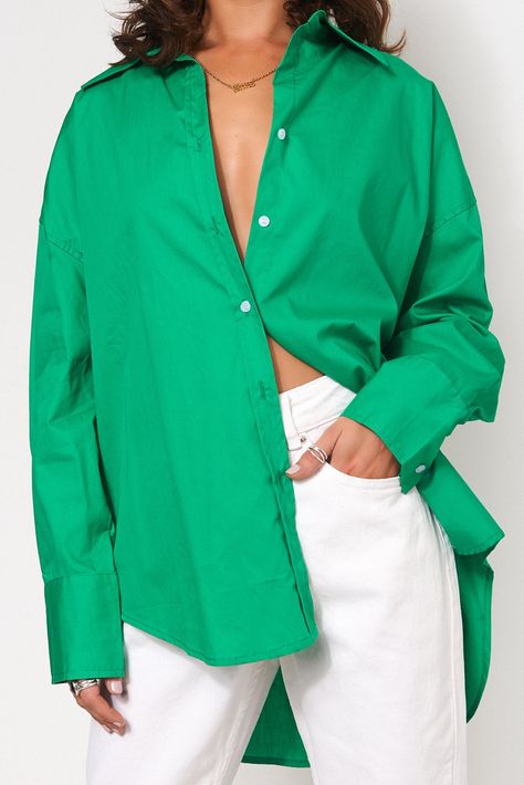 How To Style Green Shirt, Green Oversized Shirt Outfit, Green Shirt Outfit, Green Shirt Outfits, Diy Kimono, Boyfriend Shirt, Women Shirt, Green Shirt, Casual Summer Outfits