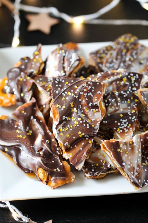 Toffee Pretzel Bark - Life & Sprinkles by Taryn Camp Toffe Pretzels, Heath Toffee Pretzels, Pretzel Caramel Chocolate Bark, Salted Caramel Chocolate Pretzel Bark, Pretzel Toffee Bark, Caramel Pretzels (mini Butter Toffee Pretzels), Pretzel Mix, Pretzel Thins, Pretzel Bark